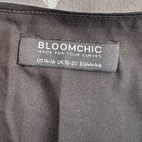 BloomChic Black Blouse Size 14-16 - Picture 2 of 3